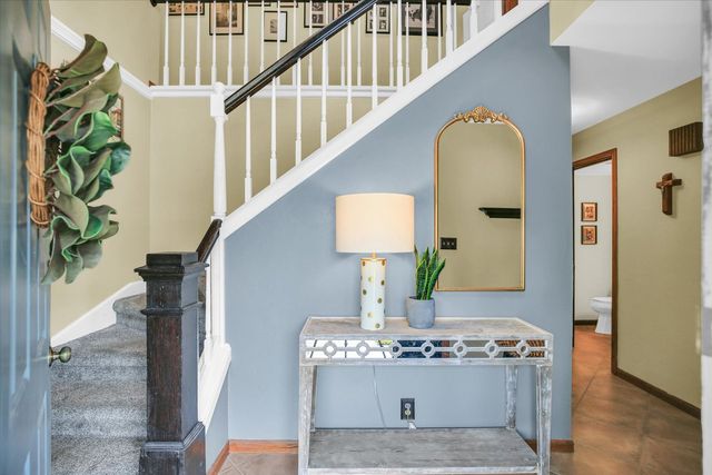 2208 O Donnell Drive, Champaign, IL 61821