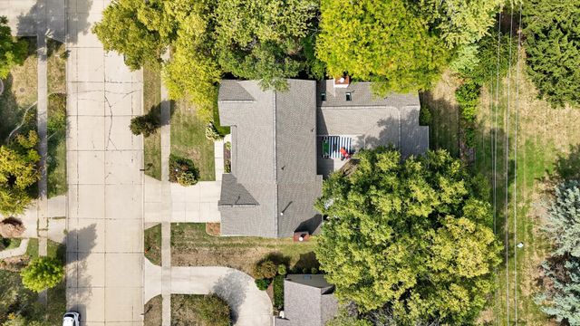 2208 O Donnell Drive, Champaign, IL 61821