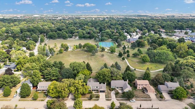 2208 O Donnell Drive, Champaign, IL 61821