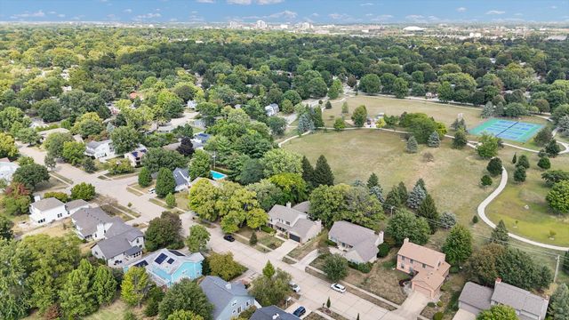 2208 O Donnell Drive, Champaign, IL 61821