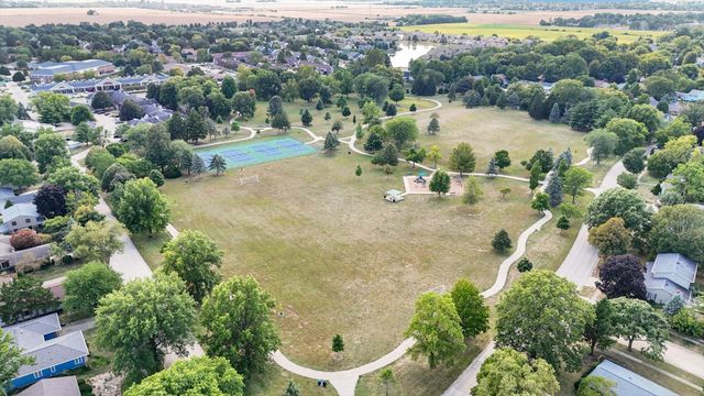 2208 O Donnell Drive, Champaign, IL 61821