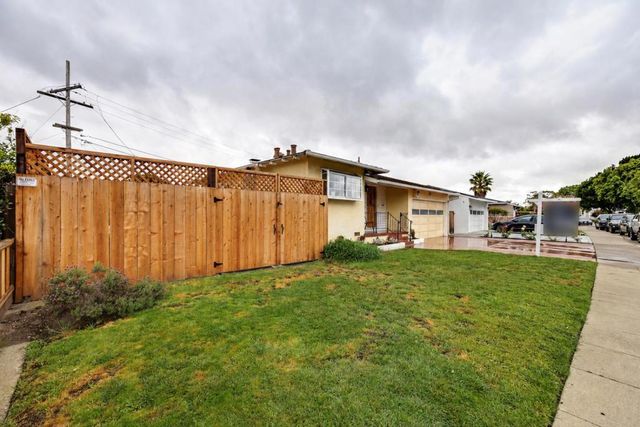 1094 Bermuda Drive, San Mateo, CA 94403