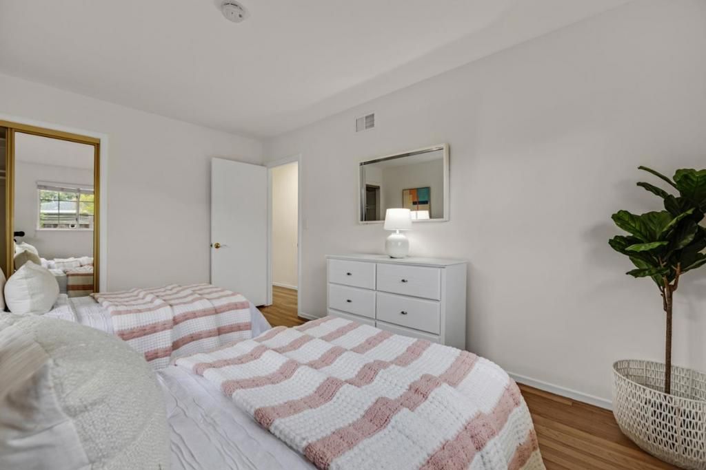 Image 17 of property listing at 1094 Bermuda Drive, San Mateo, CA 94403