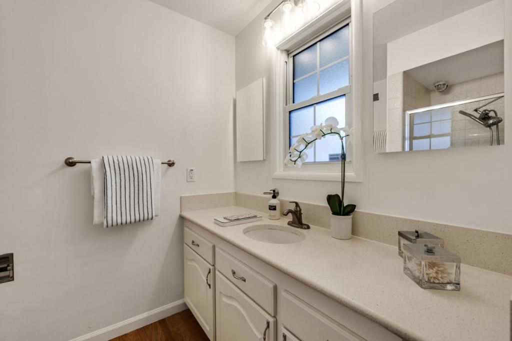 Image 21 of property listing at 1094 Bermuda Drive, San Mateo, CA 94403