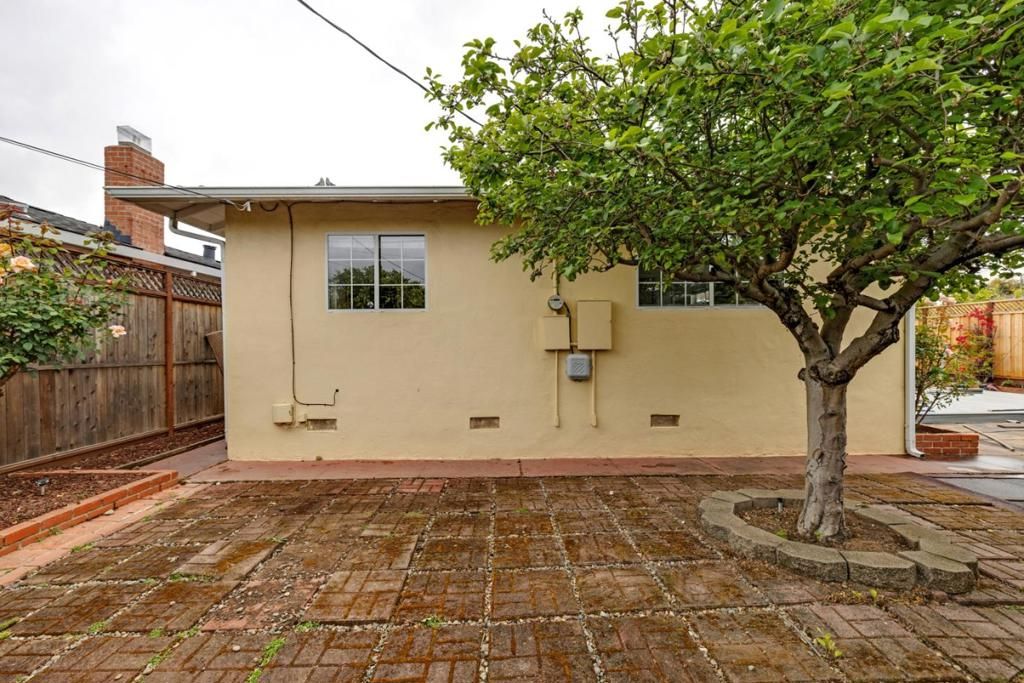 Image 25 of property listing at 1094 Bermuda Drive, San Mateo, CA 94403