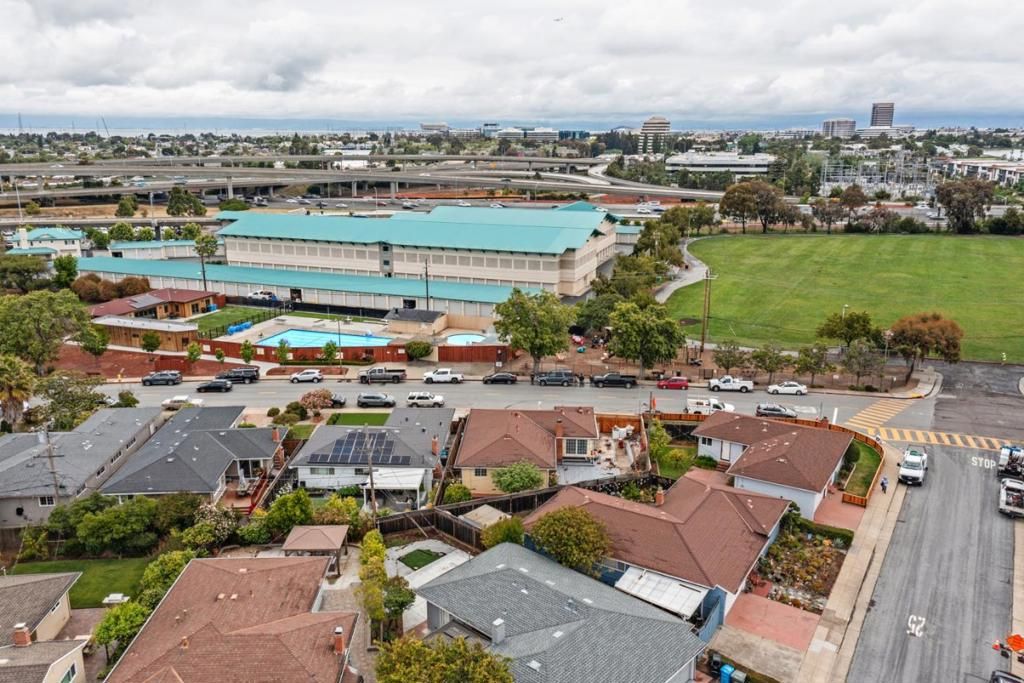 Image 31 of property listing at 1094 Bermuda Drive, San Mateo, CA 94403