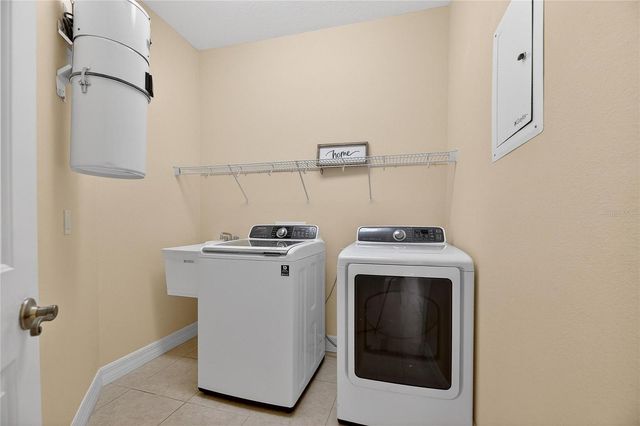 1420 EMERALD DUNES DRIVE, Sun City Center, FL 33573