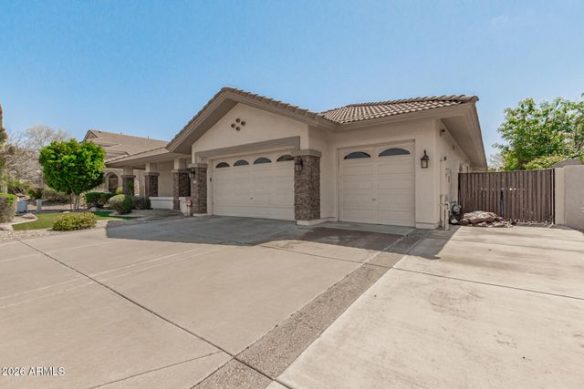 1687 E CAROB Drive, Chandler, AZ 85286