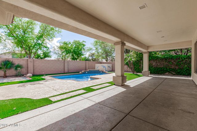 1687 E CAROB Drive, Chandler, AZ 85286