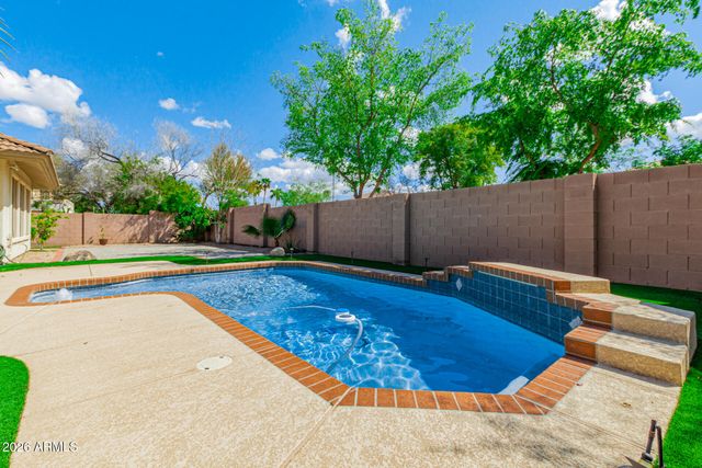 1687 E CAROB Drive, Chandler, AZ 85286