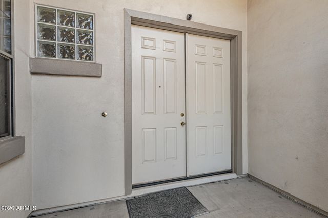 1687 E CAROB Drive, Chandler, AZ 85286
