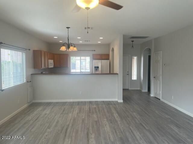 553 E San Carlos Way, Chandler, AZ 85249