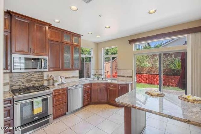 586 Schuman Place, Ventura, CA 93003
