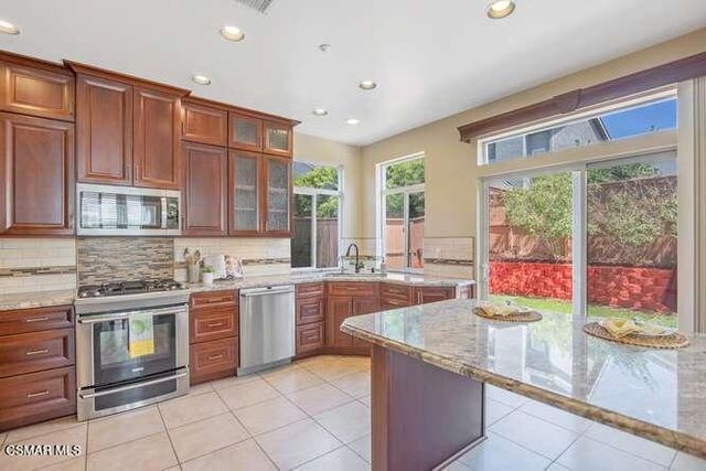 586 Schuman Place, Ventura, CA 93003