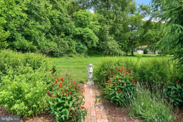 3133 WHEATLYN RD, York, PA 17402