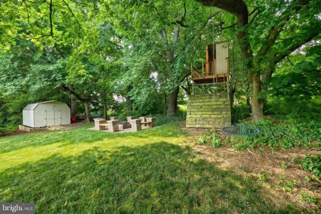 3133 WHEATLYN RD, York, PA 17402