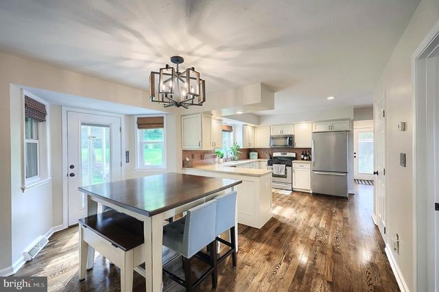 3133 WHEATLYN RD, York, PA 17402