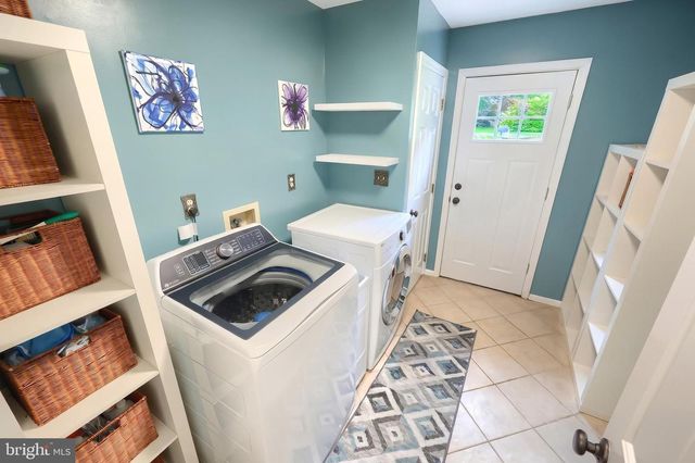 3133 WHEATLYN RD, York, PA 17402