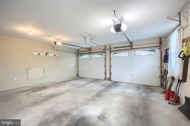 3133 WHEATLYN RD, York, PA 17402