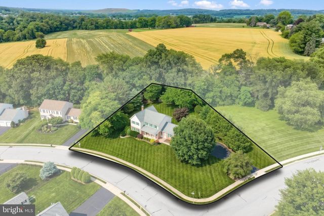 3133 WHEATLYN RD, York, PA 17402