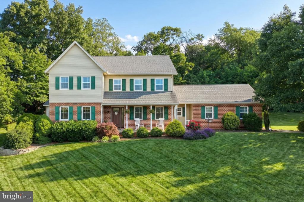 3133 WHEATLYN RD, York, PA 17402