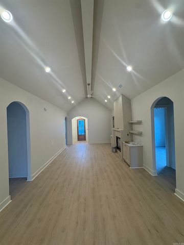 102 Kinley Loop, Little Rock, AR 72223