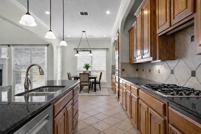 8720 Kameryn Lane, Lantana, TX 76226