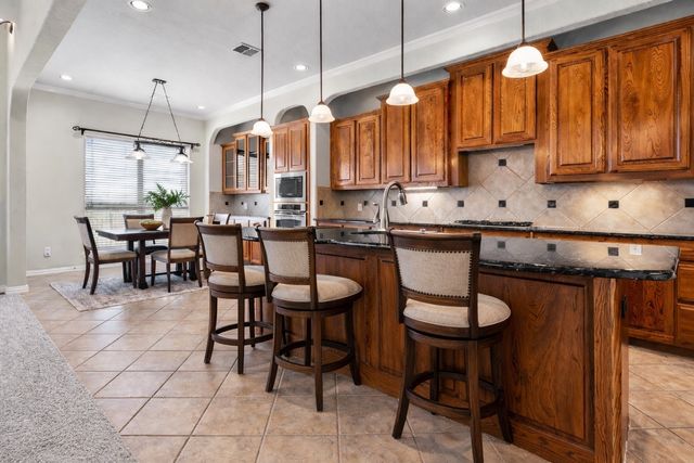 8720 Kameryn Lane, Lantana, TX 76226