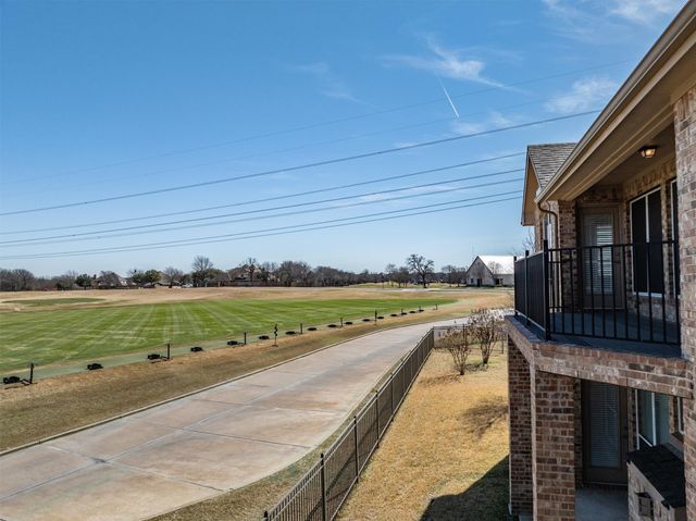 8720 Kameryn Lane, Lantana, TX 76226