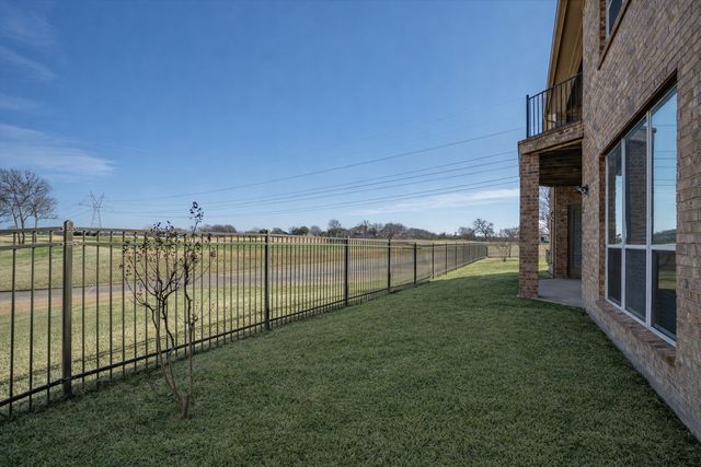 8720 Kameryn Lane, Lantana, TX 76226