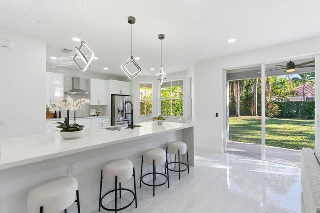 1170 Chenille Cir, Weston, FL 33327