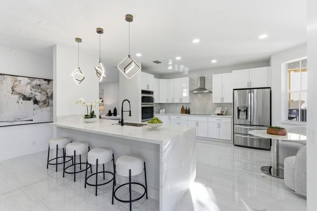 1170 Chenille Cir, Weston, FL 33327