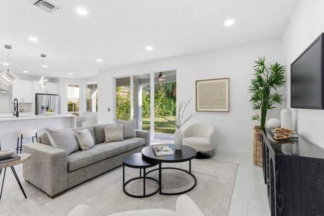 1170 Chenille Cir, Weston, FL 33327