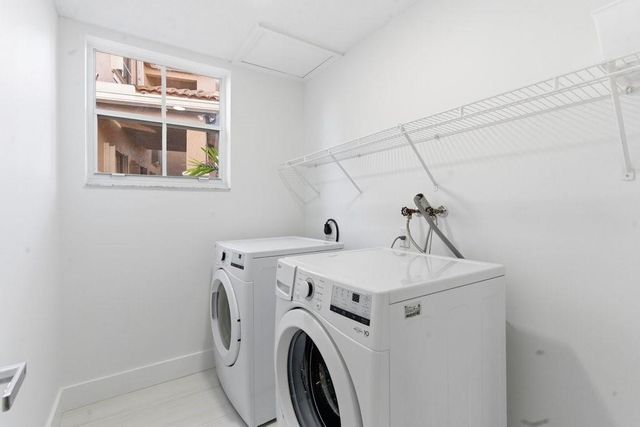 1170 Chenille Cir, Weston, FL 33327