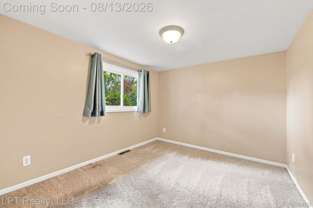 6429 Houghten Drive, Troy, MI 48098
