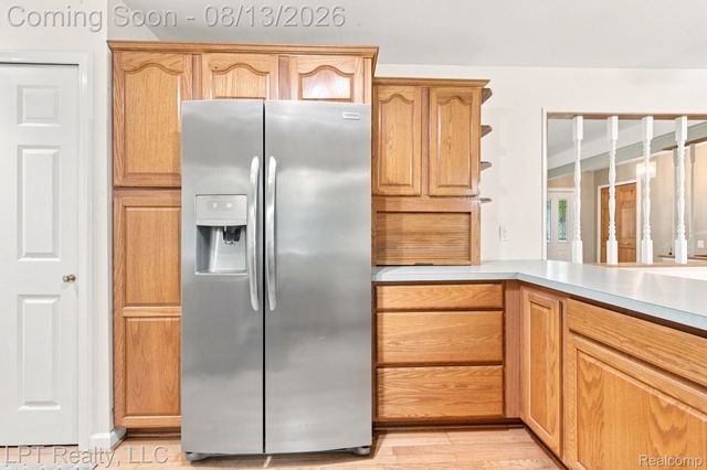 6429 Houghten Drive, Troy, MI 48098