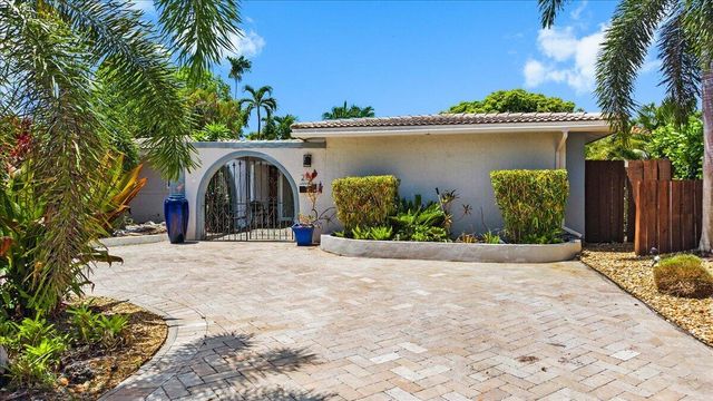 2137 NE 17TH Avenue, Wilton Manors, FL 33305