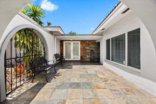 2137 NE 17TH Avenue, Wilton Manors, FL 33305