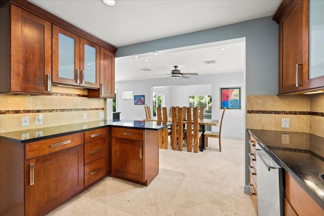 2137 NE 17TH Avenue, Wilton Manors, FL 33305