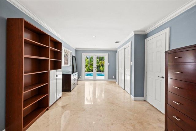 2137 NE 17TH Avenue, Wilton Manors, FL 33305