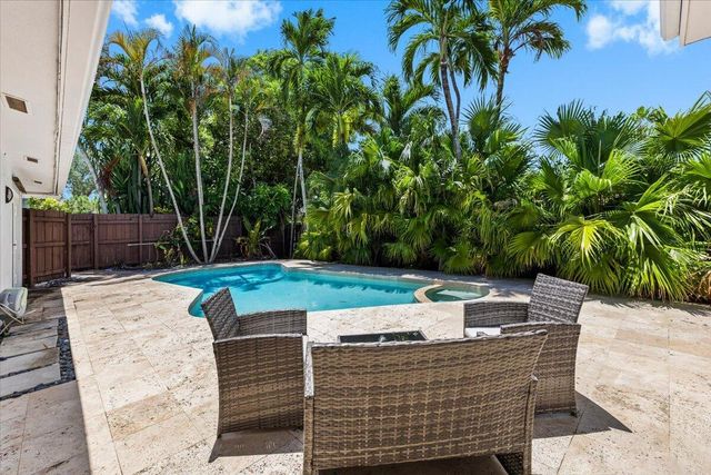 2137 NE 17TH Avenue, Wilton Manors, FL 33305