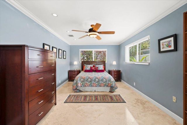 2137 NE 17TH Avenue, Wilton Manors, FL 33305