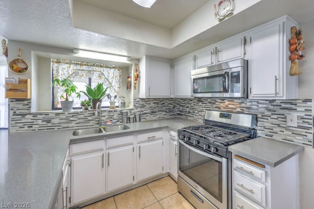 1063 Placerville Street, Las Vegas, NV 89119 — photo 5