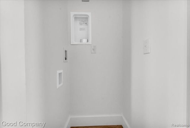 2827 16th Street, Detroit, MI 48216