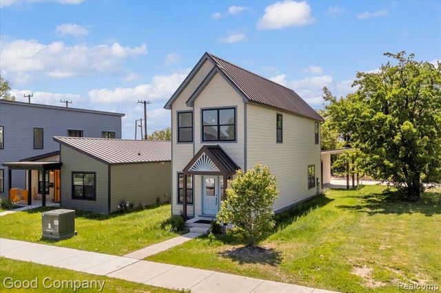 2827 16th Street, Detroit, MI 48216