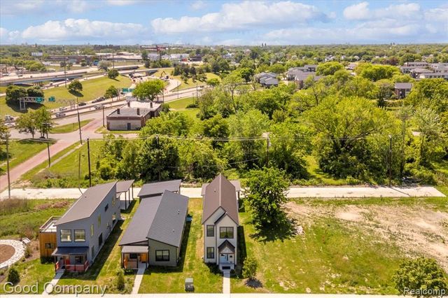 2827 16th Street, Detroit, MI 48216