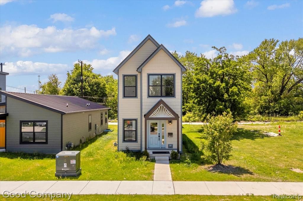 2827 16th Street, Detroit, MI 48216