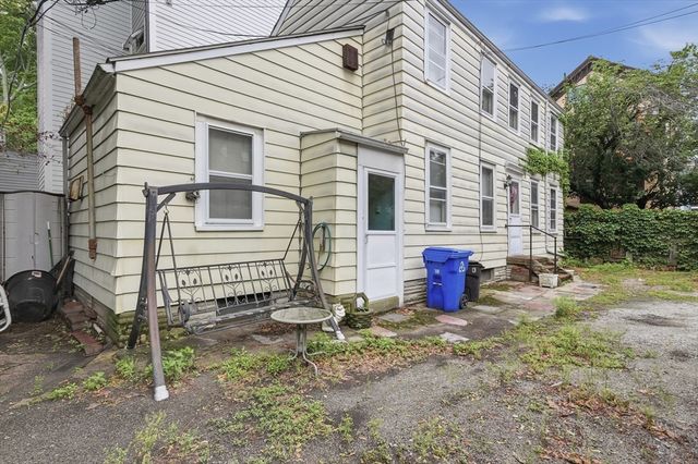 561-R E 5th St, Boston, MA 02127