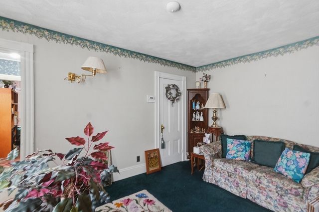 561-R E 5th St, Boston, MA 02127