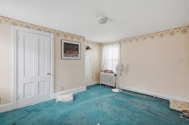 561-R E 5th St, Boston, MA 02127